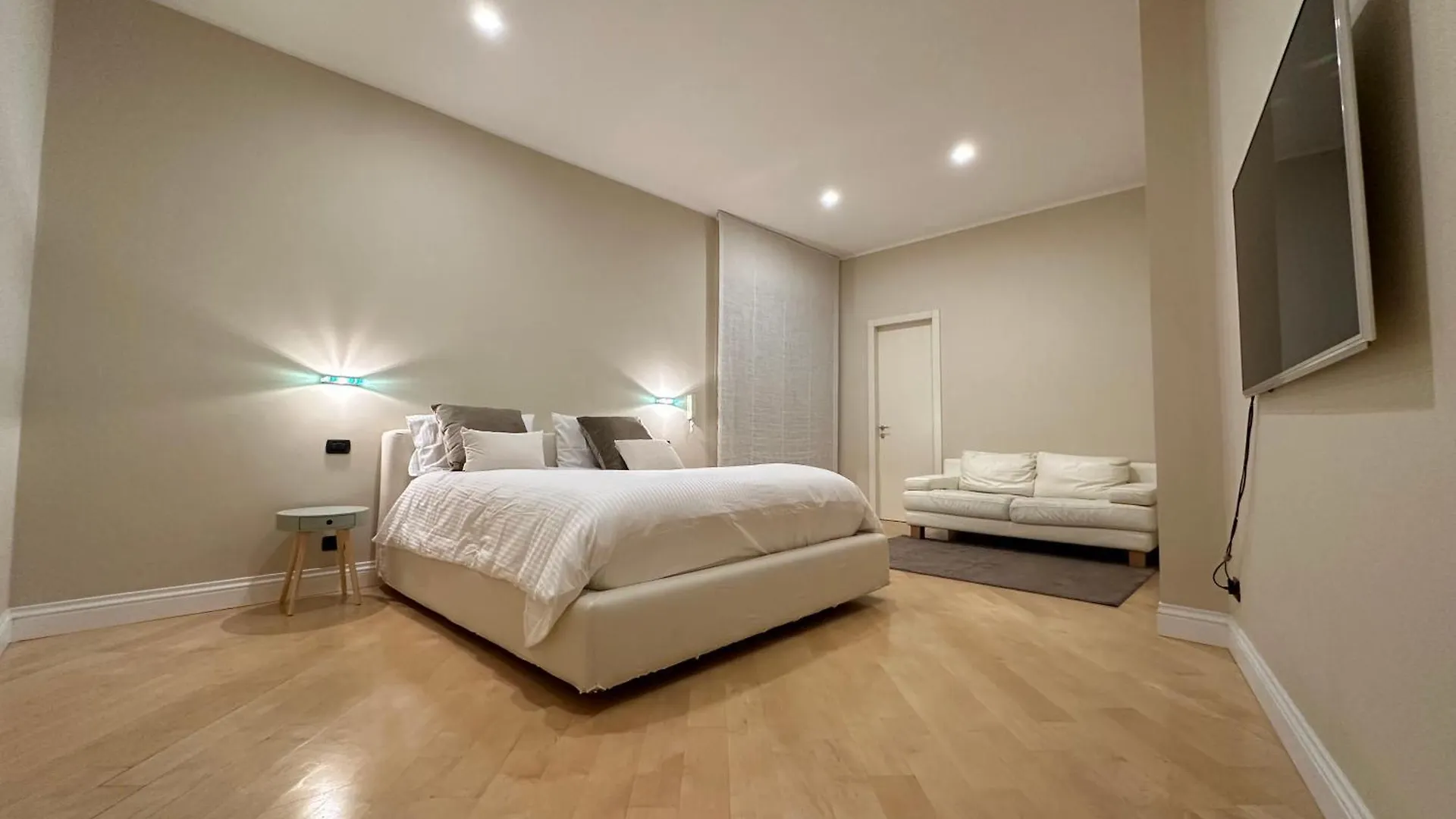 Villa Paola City Center , Luxury House In Town Centre Bari
